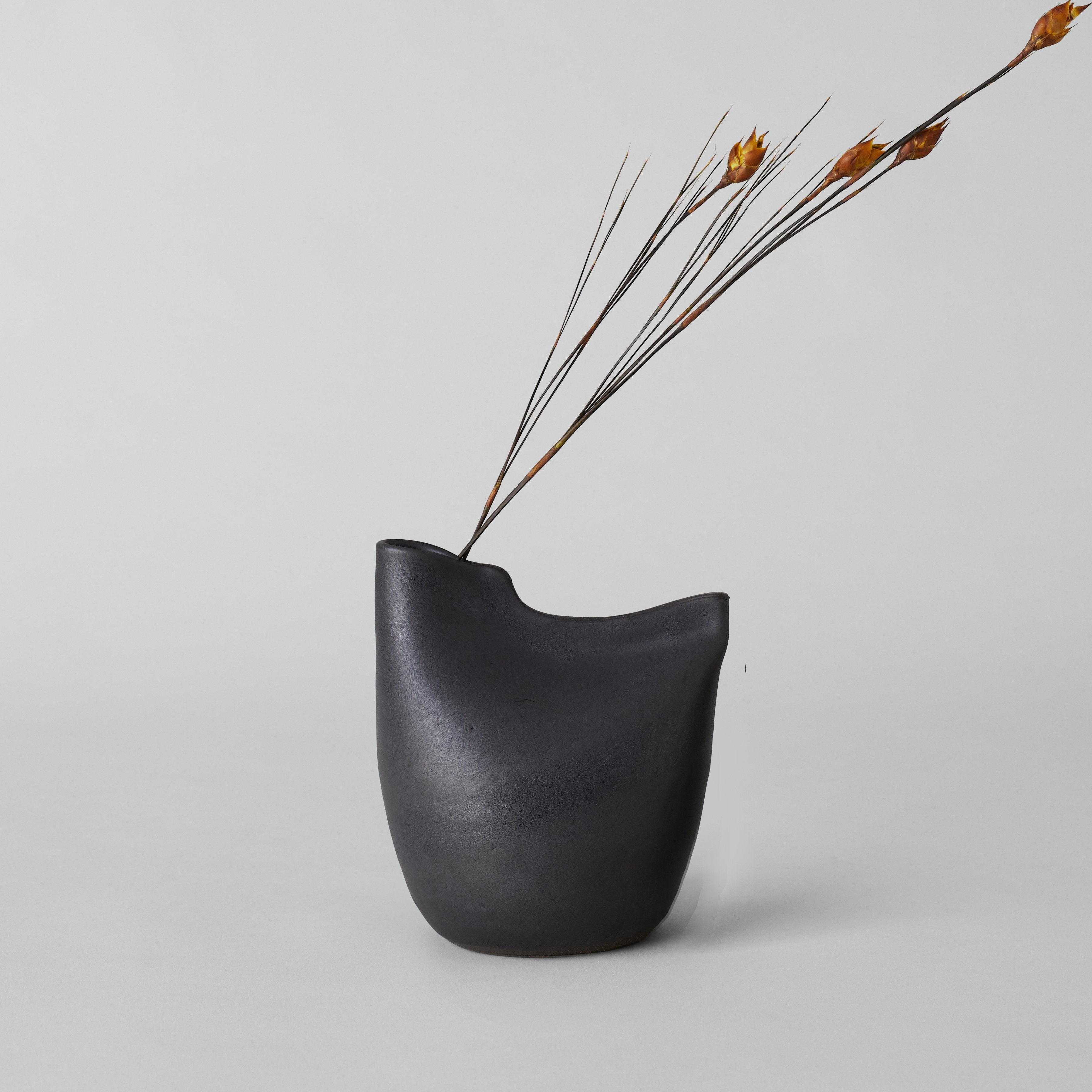 Bird Vase, Black